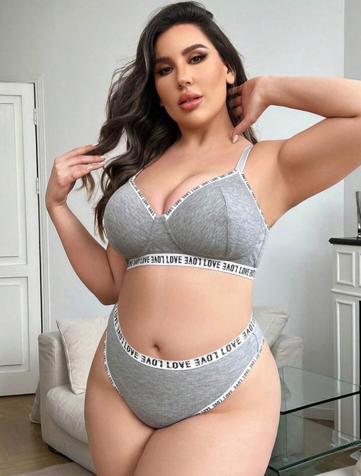 Reeba busty and milf Russian escorts girl Delhi